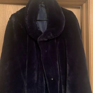 NWOT Faux Fur Coat, Size L